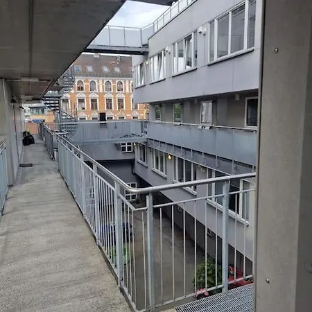 Live On The Roof Of City Center Apartment